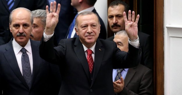 Cumhurbaşkanı Erdoğan, Vakıf Üniversitelerini Eleştirdi: Kazanç Odaklı Hareket Ediyorlar