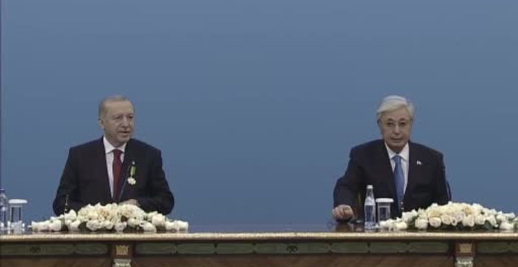 Cumhurbaşkanı Erdoğan'a Hoca Ahmet Yesevi Nişanı Takdim Edildi