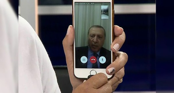 O Devlet Lideri 15 Temmuz'da Reis'i Görünce: Heh İşte Şimdi...