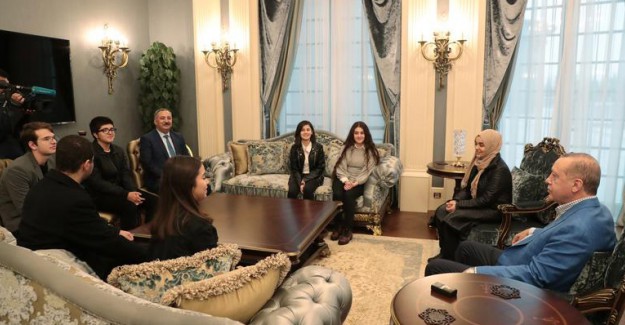 Cumhurbaşkanı Erdoğan'ın Külliye'de Ağırladığı Öğrenciler O Anı Anlattı 