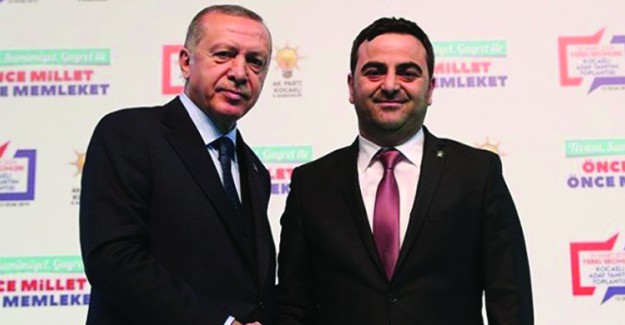 Cumhurbaşkanı Erdoğan'ın 'Niye Bıyık Yok' Dediği Aday Bıyık Bıraktı