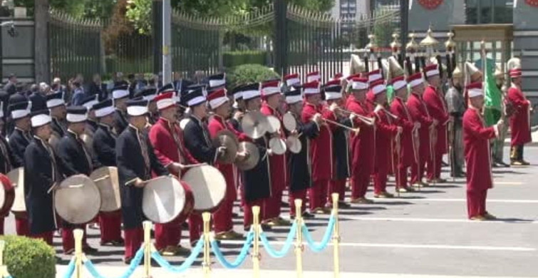 Cumhurbaşkanı Yardımcısı Cevdet Yılmaz, 15 Temmuz Anıtı’nda törene katıldı