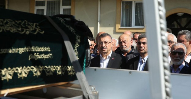 Cumhurbaşkanı Yardımcısı Fuat Oktay'ın Annesi Toprağa Verildi!