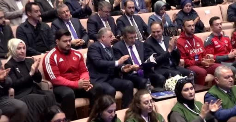 Cumhurbaşkanı Yardımcısı Yılmaz, Bağımlılıkla Mücadele Eğitimi Hakkında Bilgi Verdi