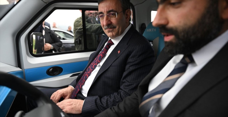 Cumhurbaşkanı Yardımcısı Yılmaz, Düzce'de İş Dünyası Temsilcileri ile Buluştu
