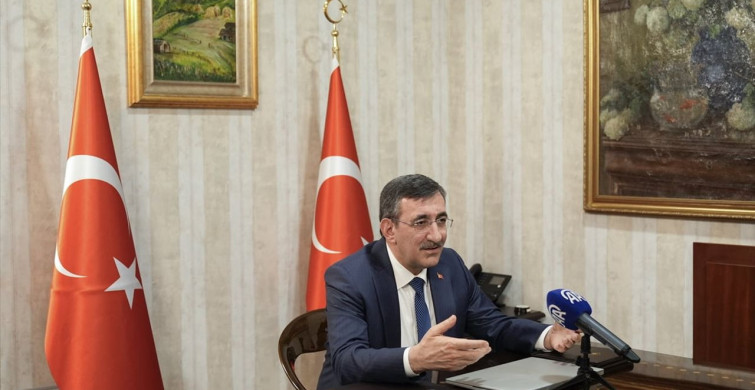 Cumhurbaşkanı Yardımcısı Yılmaz, Yılın Kareleri Oylamasına Katıldı