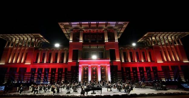 Cumhurbaşkanlığı Külliyesi'nde 15 Temmuz'a Özel Konser