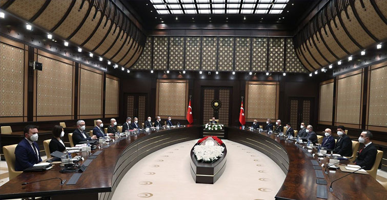 Cumhurbaşkanlığı Külliyesi'nde Savunma Sanayii İcra Komitesi Toplantısı Gerçekleştirildi