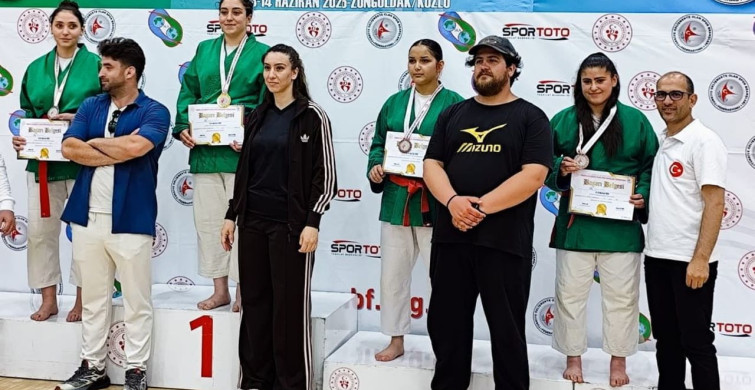 Cumhuriyet Anadolu Lisesi öğrencilerinden tarihi başarı