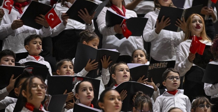 Cumhuriyet Bayramı Özel Konseri ile Coşku Doruğa Ulaştı Cumhuriyet Bayramı Özel Konseri ile Coşku Doruğa Ulaştı