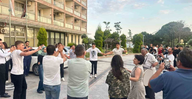 Cunda Turizm MTAL Öğrencileri İki Kupa ile Döndü