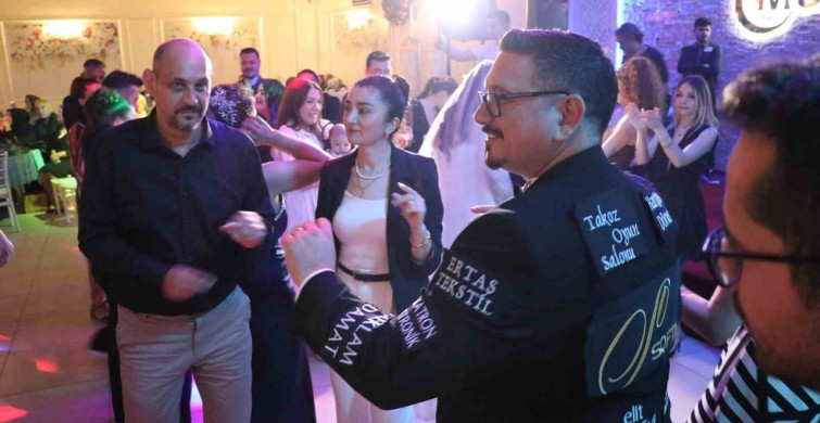 Damatlığına Reklam Panosu Yaptırarak Düğün Masraflarını Düşüren Damat