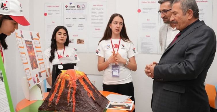 Darende Belediye Başkanı Bozkurt, TÜBİTAK Bilim Fuarı'nı Ziyaret Etti