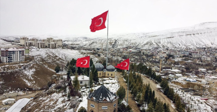 Darende'de Taşımalı Eğitime Kar Engeli