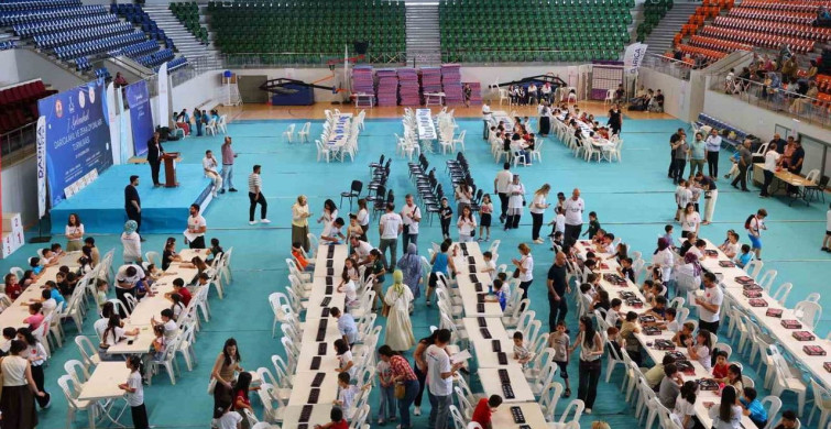 Darıca’da 1470 öğrencinin katıldığı 7. akıl ve zeka oyunları turnuvası başladı