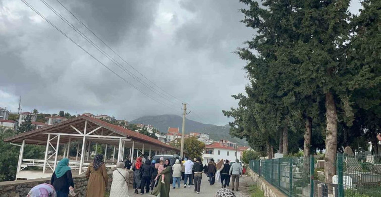 Datça’dan 9 Umreci Kutsal Topraklara Uğurlandı