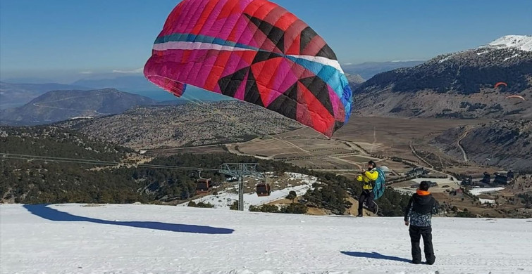 Davraz Kayak Merkezi: Kışın Yamaç Paraşütü Heyecanı