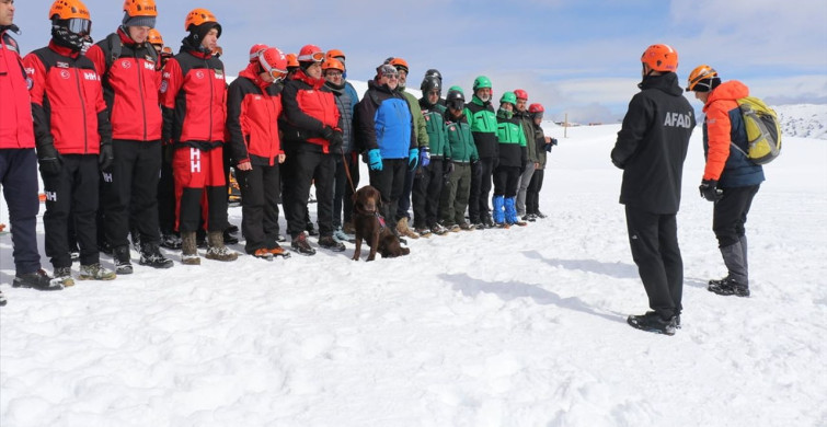 Davraz Kayak Merkezi'nde Çığ Tatbikatı Gerçekleştirildi