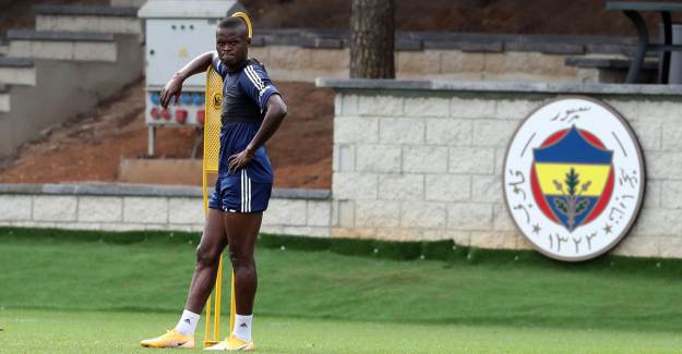 Dean Smith: 'Sanırım Samatta Fenerbahçe'ye İsteksizce Gitti'