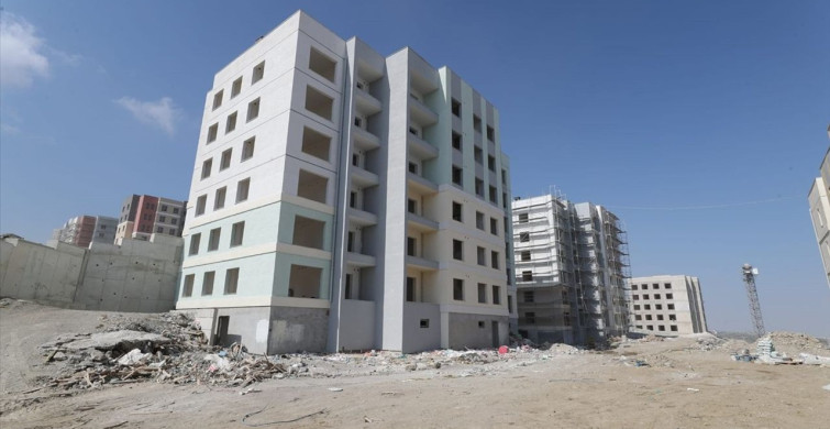 Defne'de Afet Konutları ve Ticaret Merkezleri İnşaatı Devam Ediyor