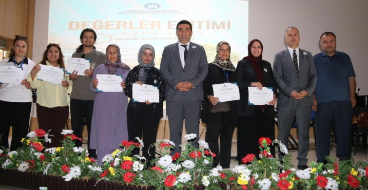 Değerler eğitimi semineri ve geleceğin sesleri müzik programı gerçekleştirildi