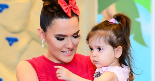 Demet Akalın Hira'ya Kardeş İstiyor