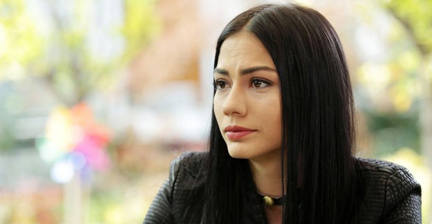 Demet Özdemir'in Karın Kasları Sosyal Medyayı Salladı