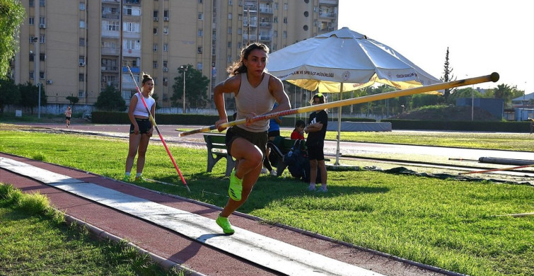 Demet Parlak, İslami Dayanışma Oyunları'nda Şampiyonluk Hedefliyor
