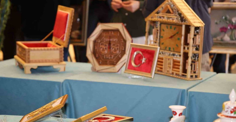 Demir Parmaklıklardan Tuvale: Değişim ve Emeğin Resmi Sergisi Trabzon'da Açıldı