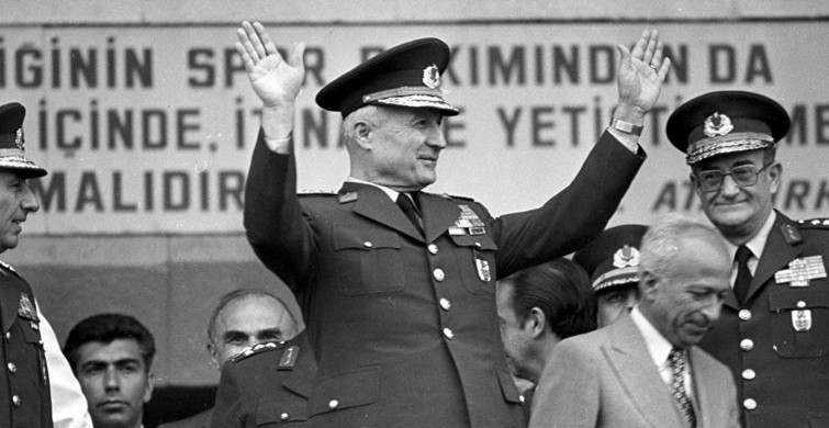 Demokrasinin kara lekesi 12 Eylül Darbesinin üzerinden 43 yıl geçti