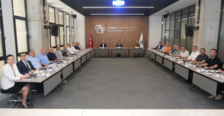 Denizli Sanayi Odası yüksek istişare kurulu toplantısında deneyim ve ortak akıl buluştu