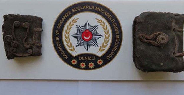 Denizli'de 1500 Senelik 2 Kitap Bulundu