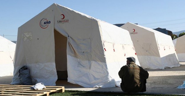 Denizli'de Depremzedelerin Yaraları Sarılıyor