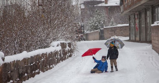  Denizli'de Eğitime 1 Gün Ara Verildi