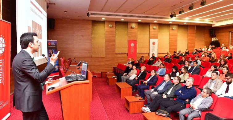 Denizli'de Kamu Personeline Yapay Zeka Eğitimi