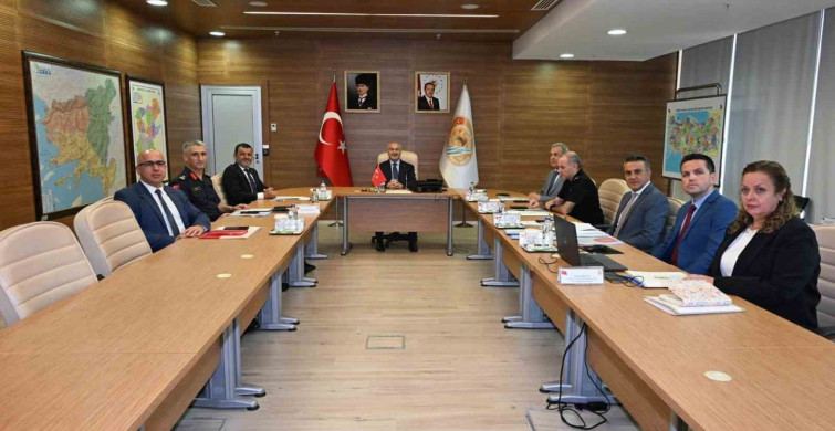 Denizli’de okul çevresi ve güvenliği il yürütme kurulu toplantısı gerçekleştirildi