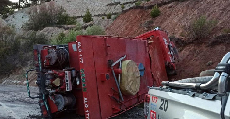 Denizli’de Orman Yangınına Giden Arazöz Devrildi: 2 Yaralı