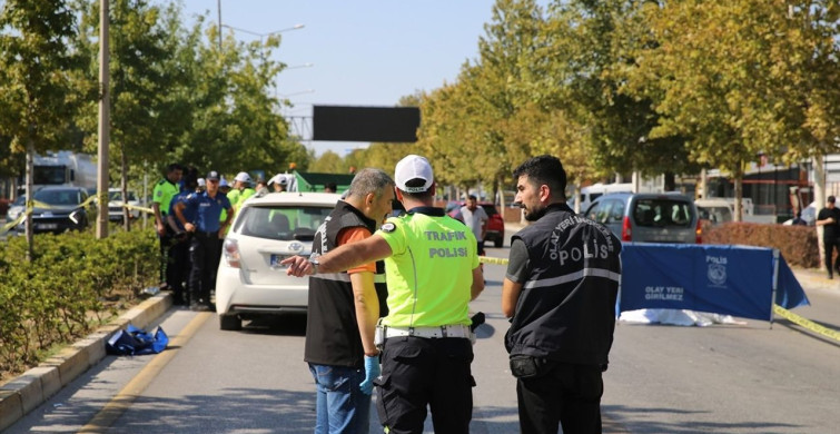 Denizli'de Otomobil Kazasında Kadın Hayatını Kaybetti
