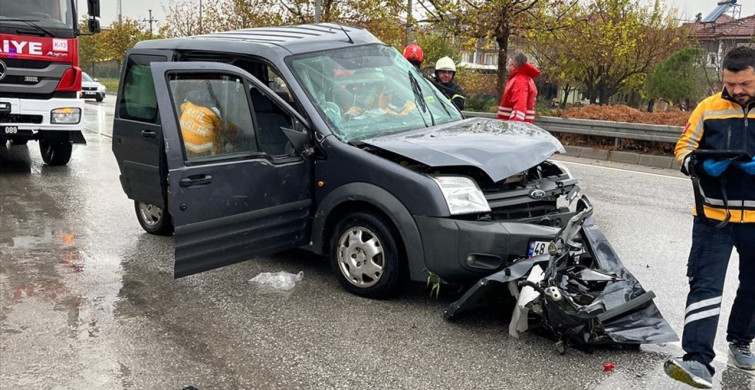 Denizli'de Trafik Kazası: 1 Ölü, 1 Yaralı