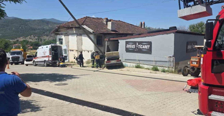 Denizli'de Trajik Trafik Kazası: Yaşlı Çift Hayatını Kaybetti