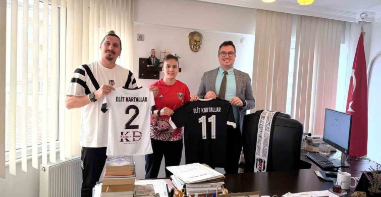 Denizlili Kadın Futbolcular 3. Lig'de Şampiyonluk Peşinde