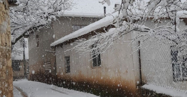 Denizli’nin Yüksek Kesimleri Baharın Başında Karla Kaplandı