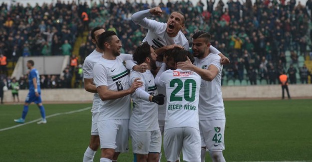 Denizlispor, Adana Demirspor’u Farklı Geçti! Liderlik Koltuğuna Oturdu 