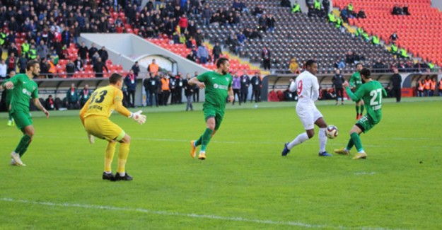 Denizlispor, Gaziantep’te Tek Attı 3 Aldı! 