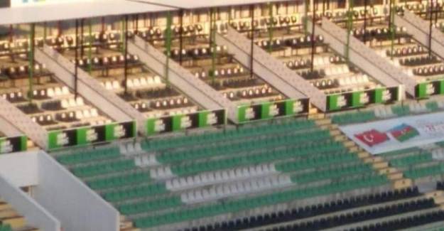 Denizlispor Stadı Bölüp Locaya Çevirdi