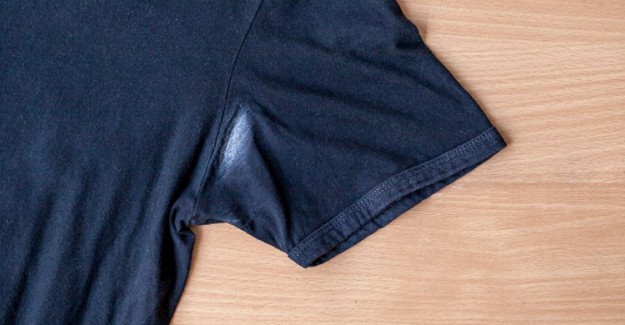 Deodorant Lekeleri Anında Çıkaran Formül