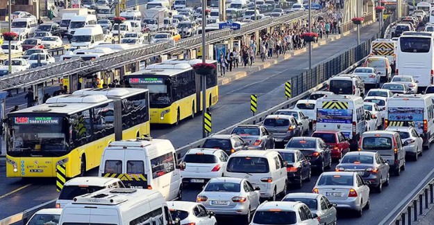 Deprem Anında Araçtaysanız Ne Yapmalısınız?