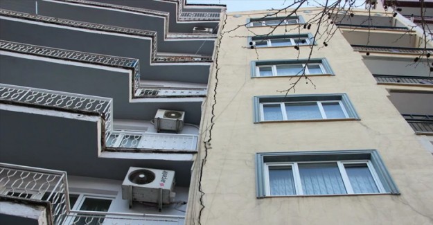Deprem Sonrası Manisa'da Korkunç Görüntü