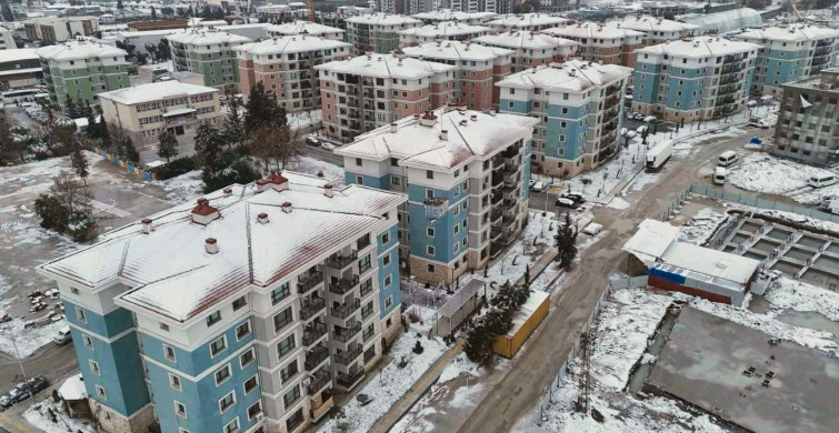 Depremde evlerini kaybedenler için 600 bin konut sahiplerine teslim edildi