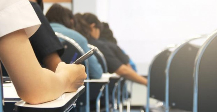 Depremden etkilenen öğrencilere 71 ilde 1 milyon 279 bin ek kontenjan